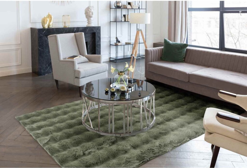 Dywan butelkowa zieleń w salonie